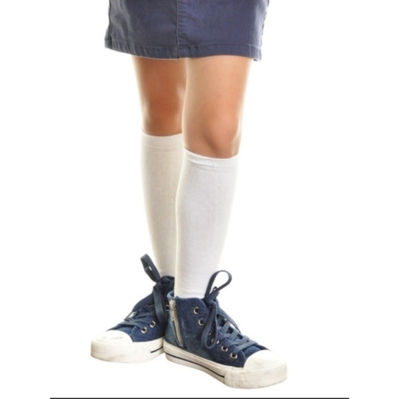 Bundle of White Girl's Socks - Picture 2 of 3